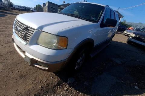 Photo of 2004 Ford Expedition
