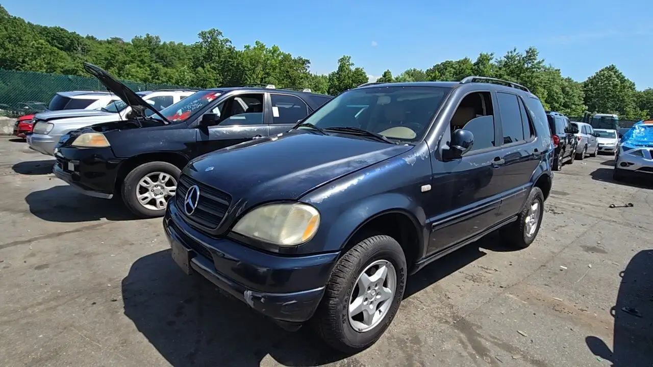 Photo of 2000 Mercedes-Benz Ml320