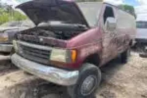 Photo of 1994 Ford E-350 Wagon