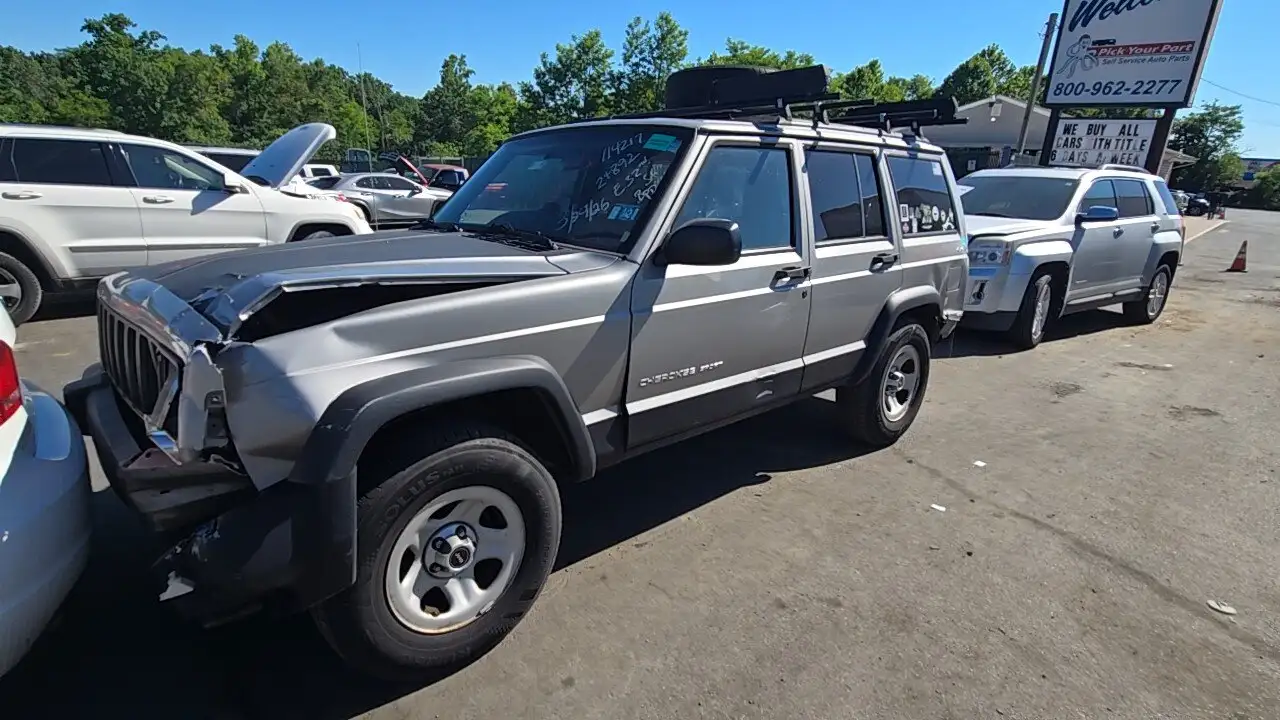 Photo of 2000 Jeep Cherokee