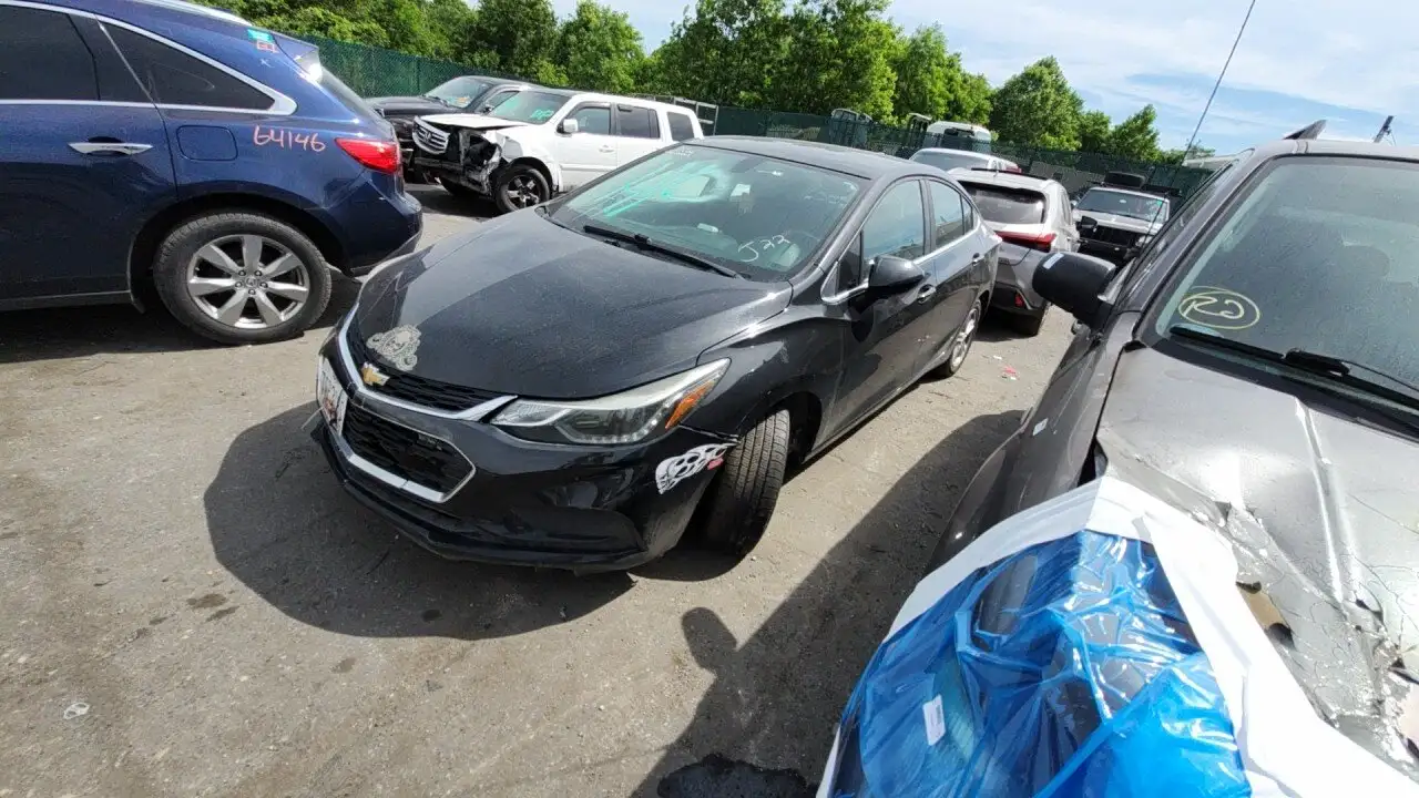 Photo of 2017 Chevrolet Cruze