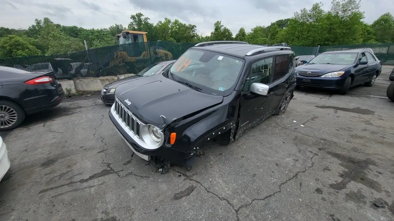 Photo of 2015 Jeep Renegade