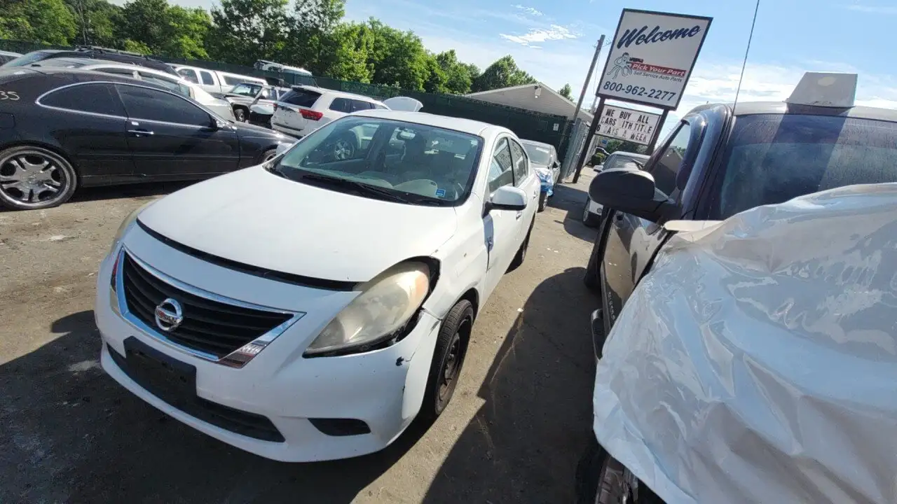 Photo of 2012 Nissan Versa