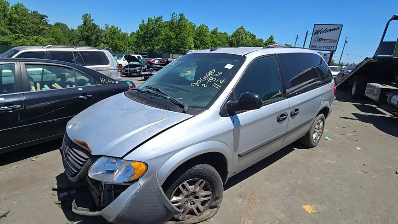 Photo of 2005 Dodge Caravan