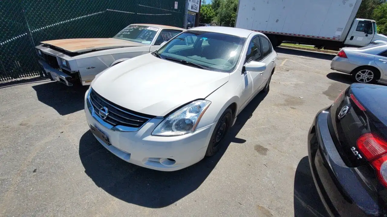 Photo of 2012 Nissan Altima