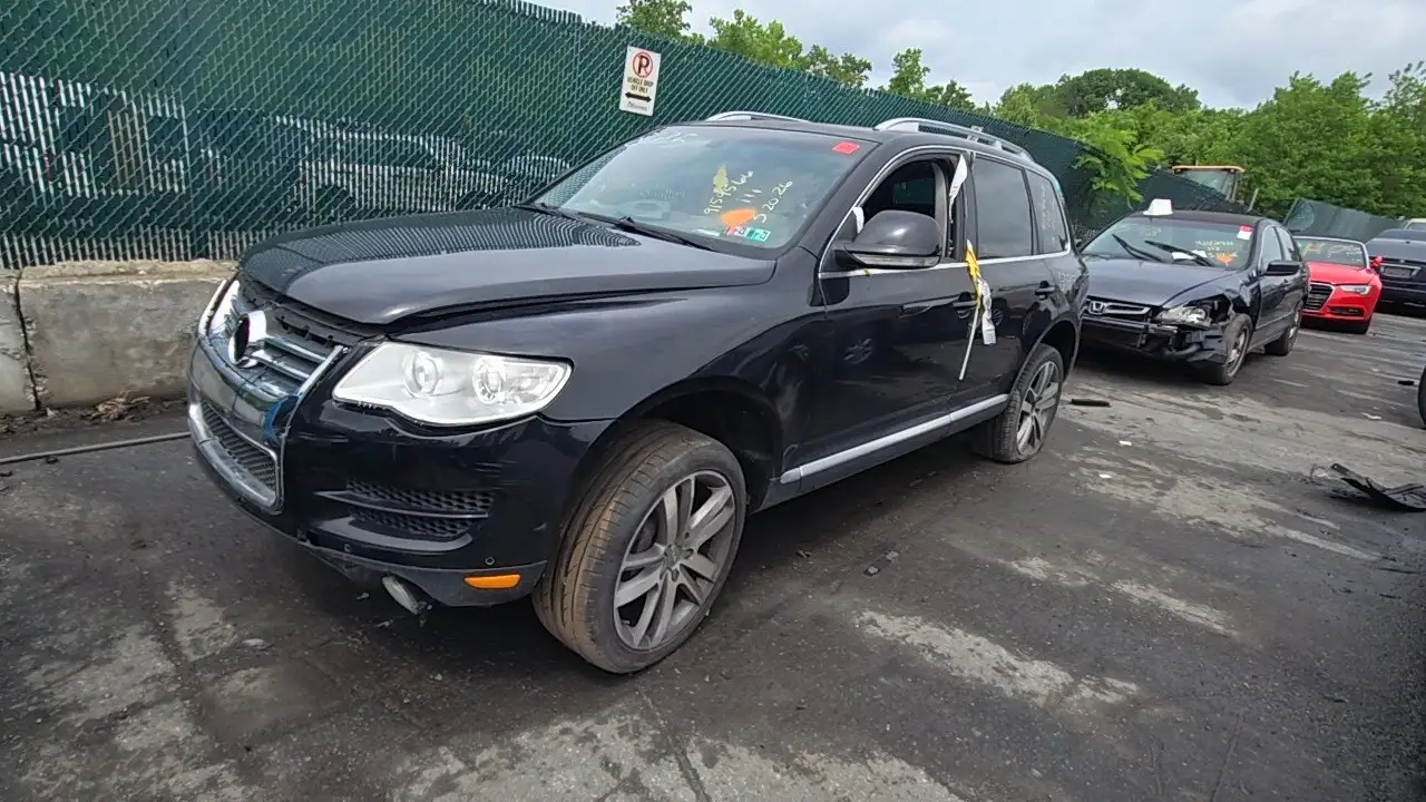 Photo of 2008 Volkswagen Touareg