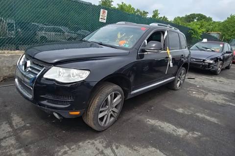 Photo of 2008 Volkswagen Touareg
