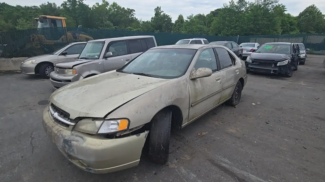 Photo of 2000 Nissan Altima