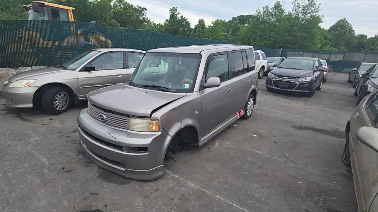 Photo of 2004 Scion Xb
