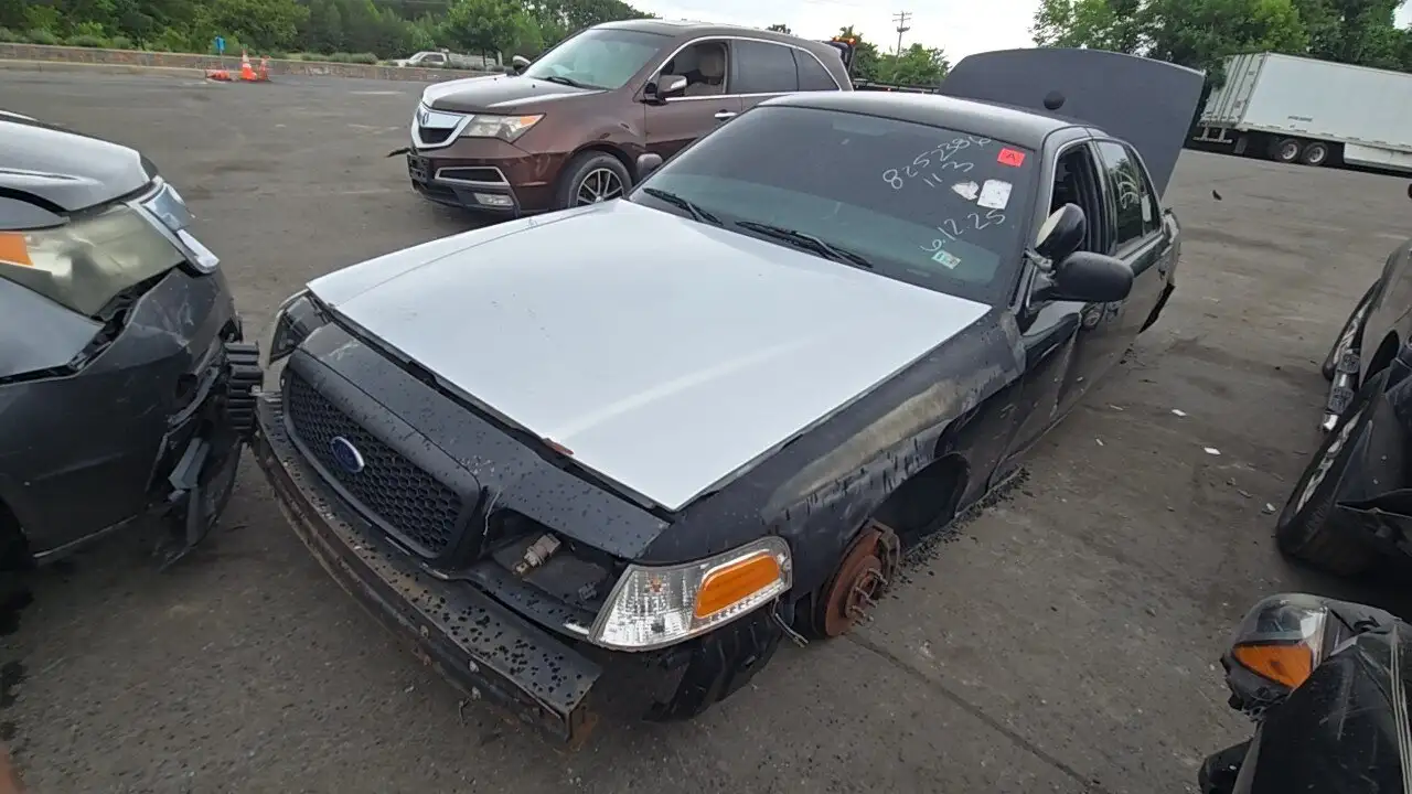 Photo of 2008 Ford Crown Victoria