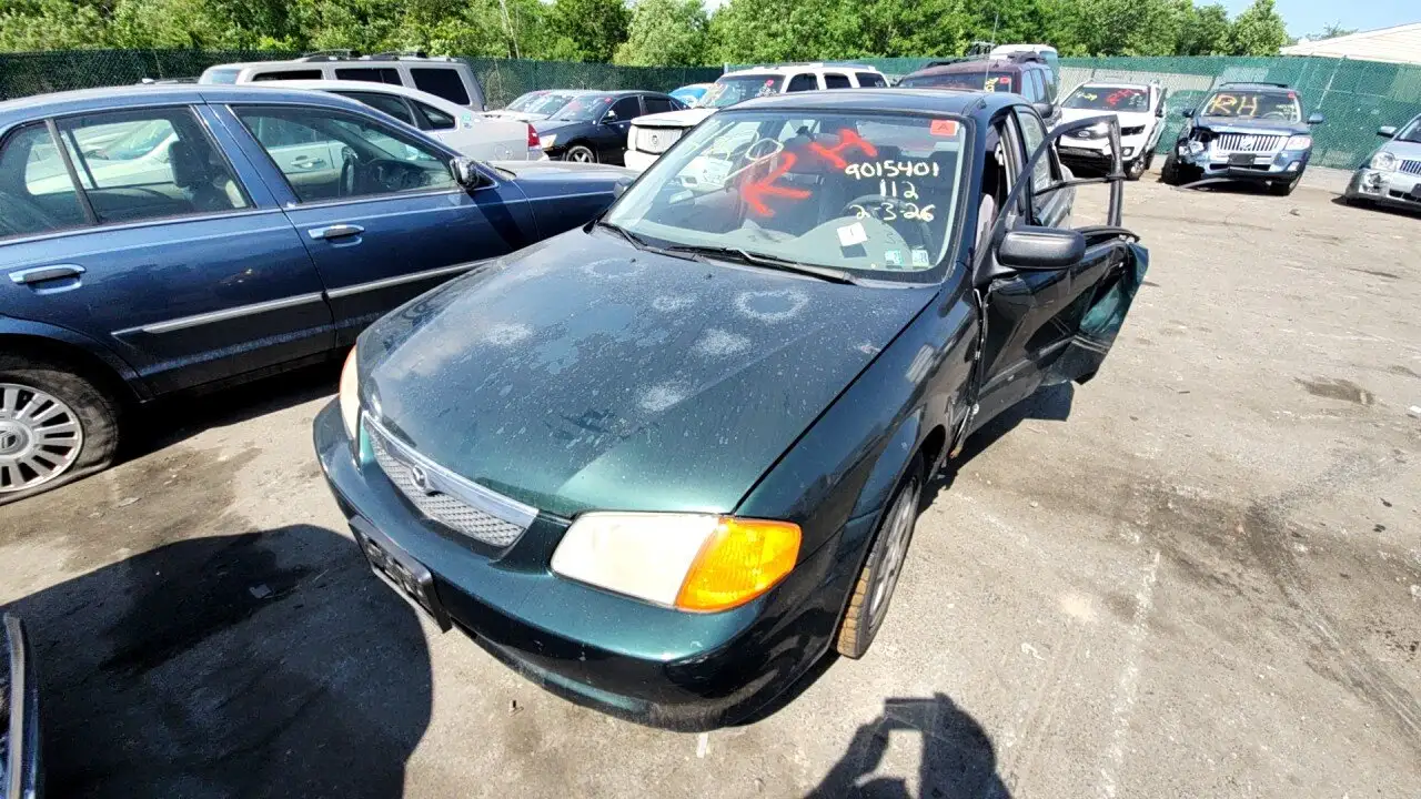 Photo of 2000 Mazda Protege
