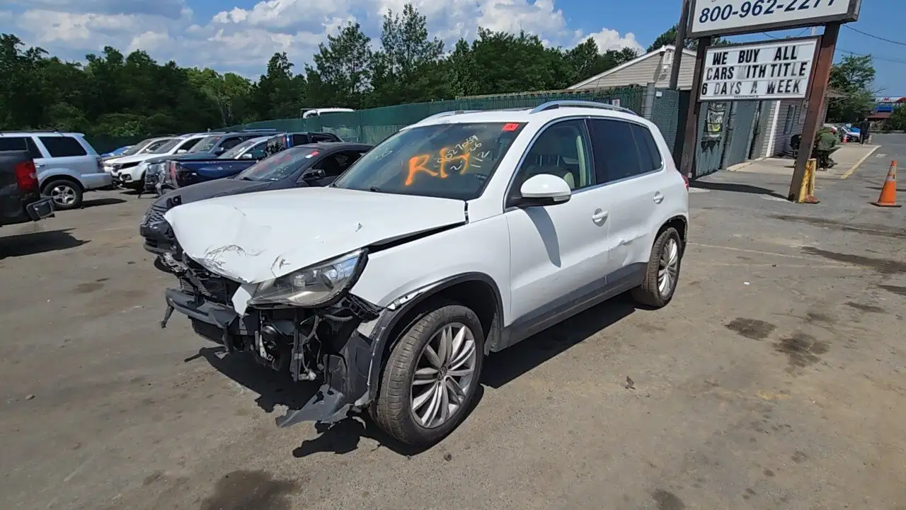 Photo of 2011 Volkswagen Tiguan