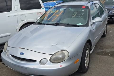 Photo of 1996 Ford Taurus