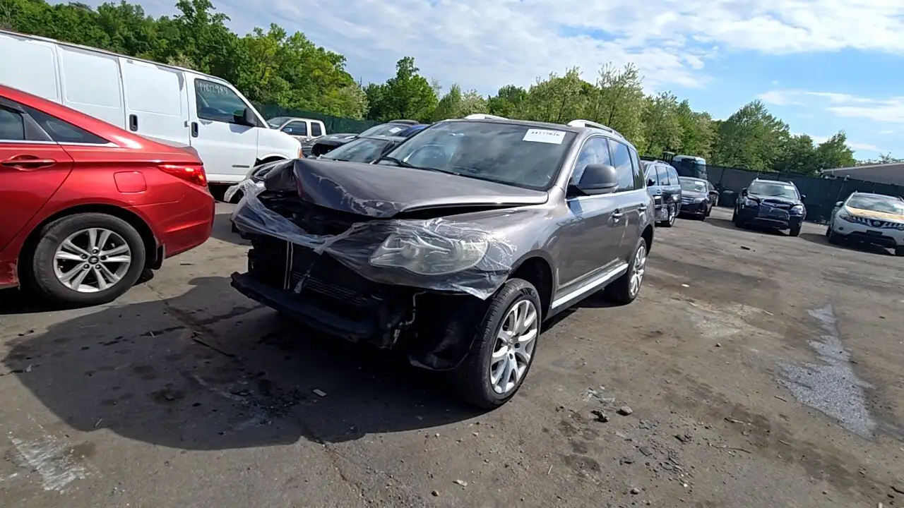 Photo of 2008 Volkswagen Touareg