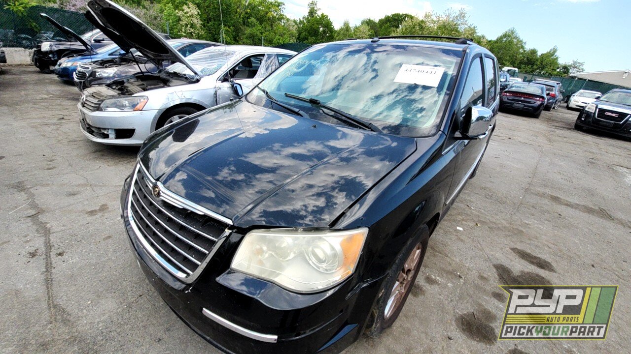 Photo of 2008 Chrysler Town & Country