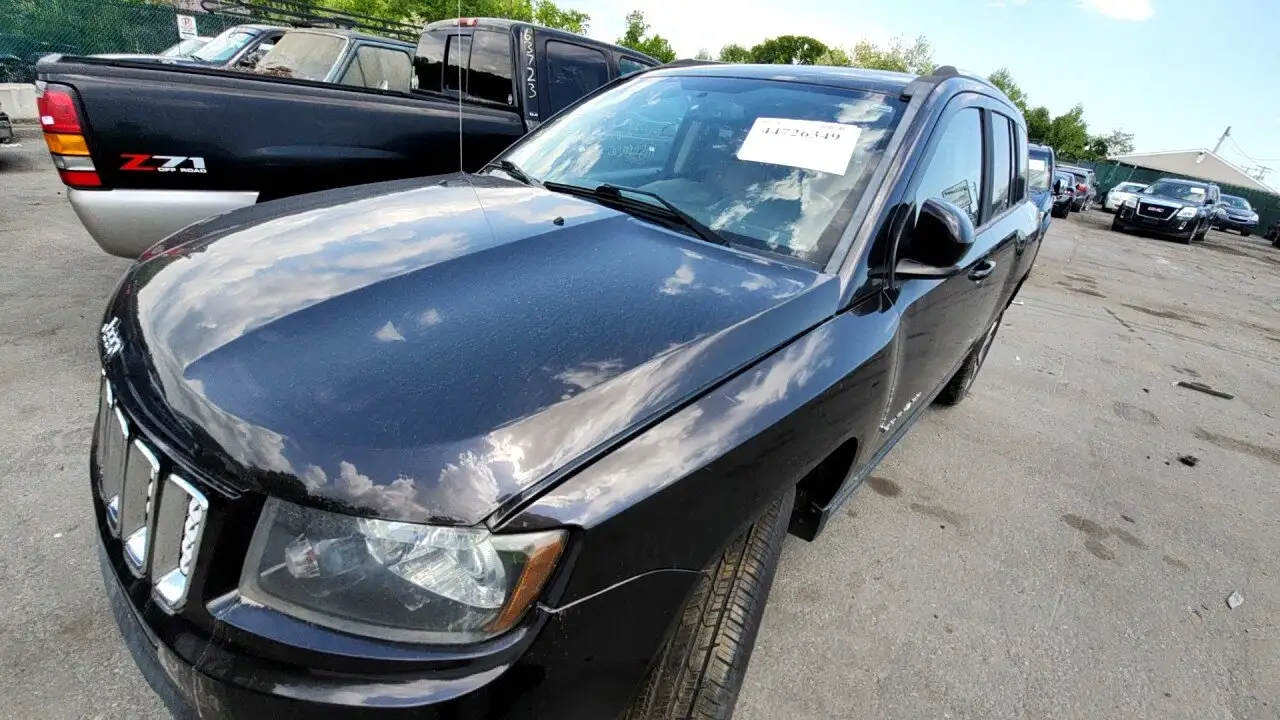 Photo of 2014 Jeep Compass