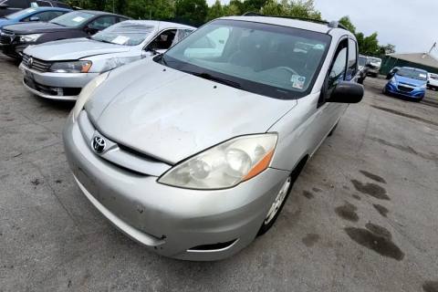 Photo of 2006 Toyota Sienna