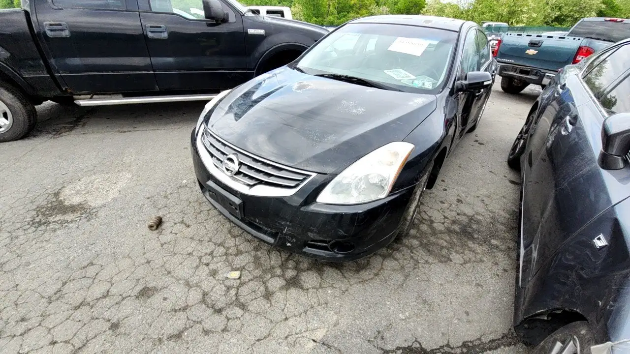 Photo of 2010 Nissan Altima