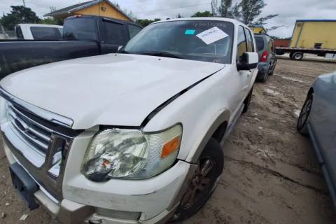 Photo of 2010 Ford Explorer