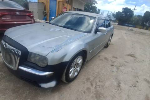 Photo of 2005 Chrysler 300