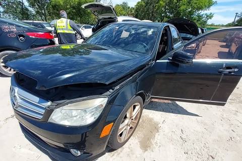 Photo of 2010 Mercedes-Benz C300