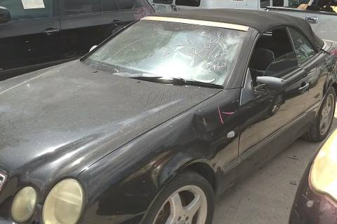Photo of 1999 Mercedes-Benz Clk320