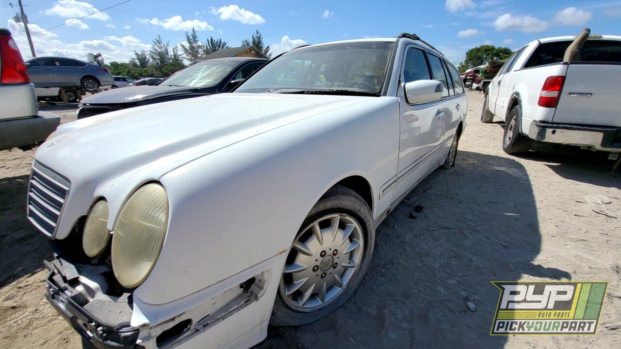 Photo of 2000 Mercedes-Benz E320