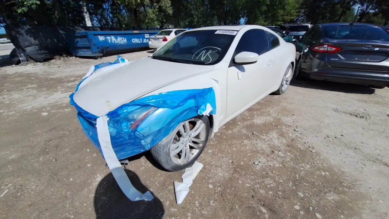 Photo of 2010 Infiniti G37