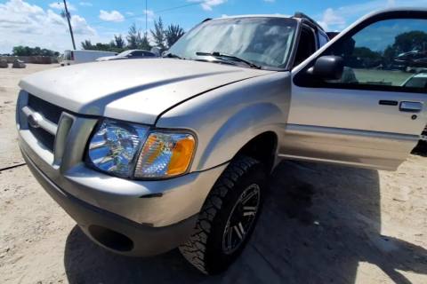 Photo of 2003 Ford Explorer Sport Trac