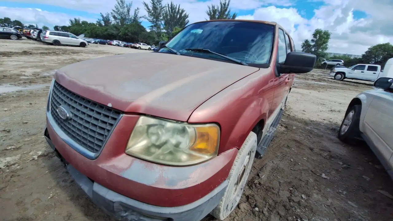 Photo of 2003 Ford Expedition
