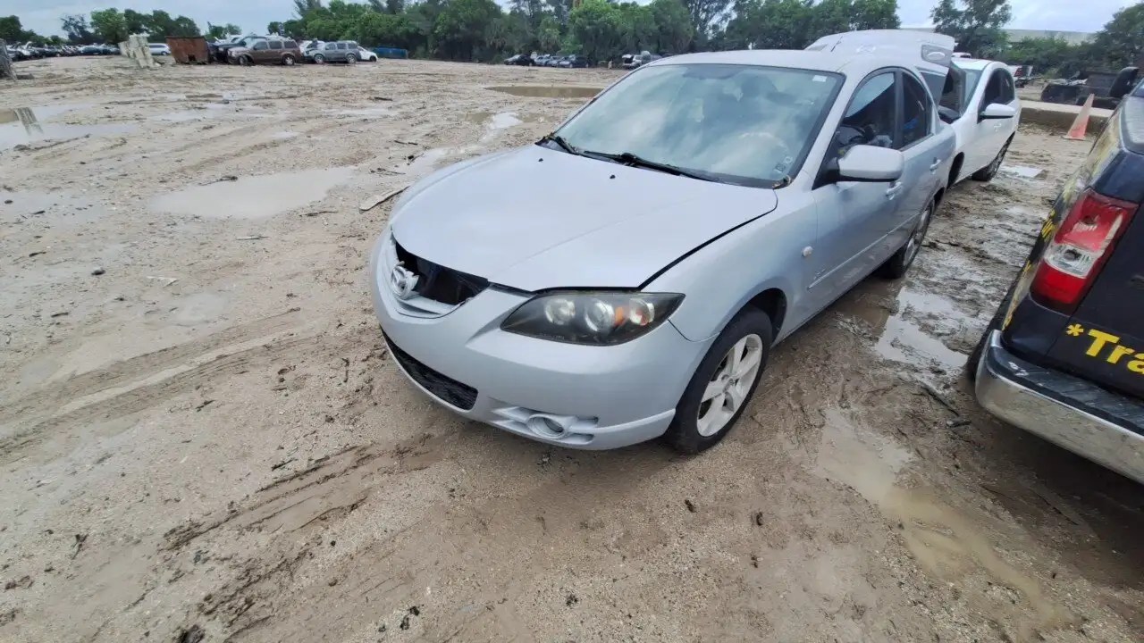 Photo of 2005 Mazda 3