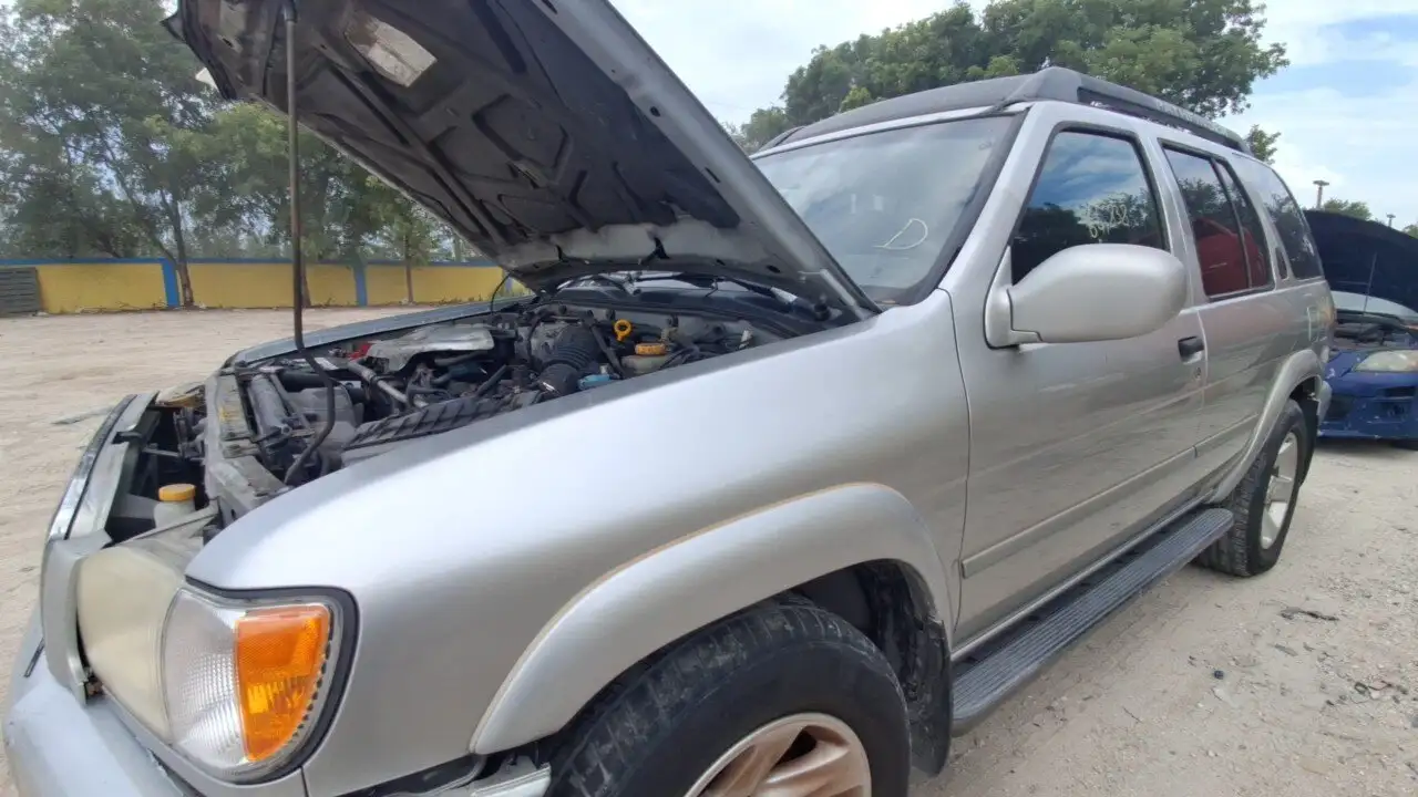 Photo of 2003 Nissan Pathfinder