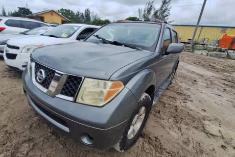 Photo of 2005 Nissan Pathfinder