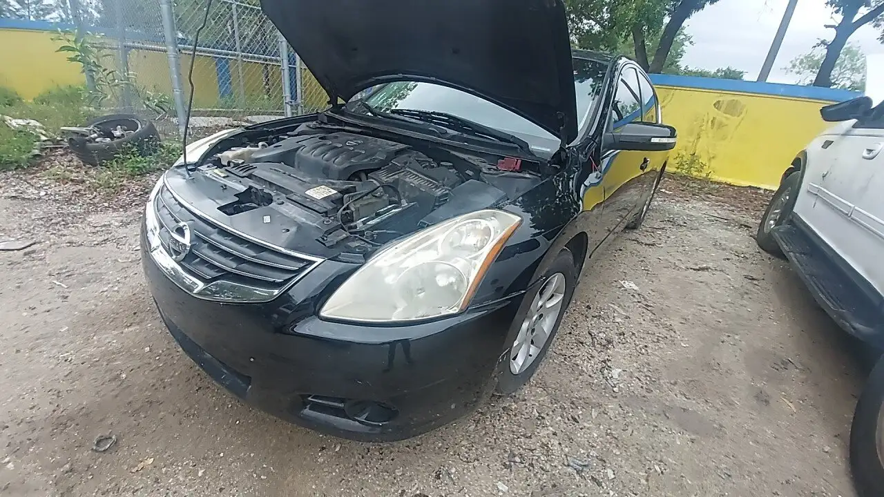 Photo of 2010 Nissan Altima