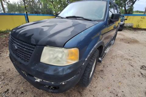 Photo of 2005 Ford Expedition