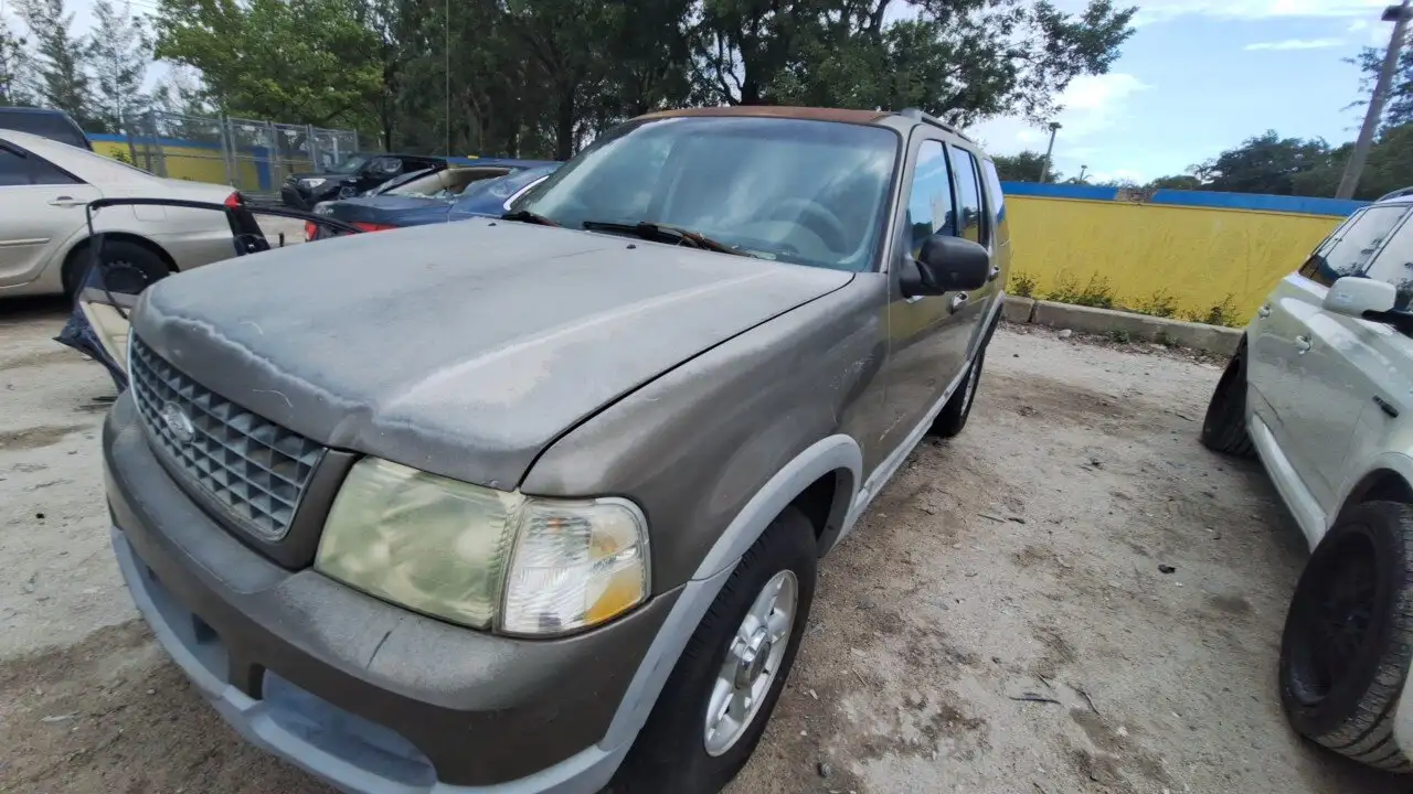 Photo of 2002 Ford Explorer