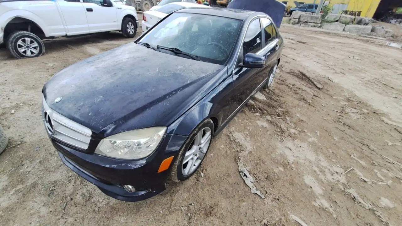 Photo of 2010 Mercedes-Benz C300