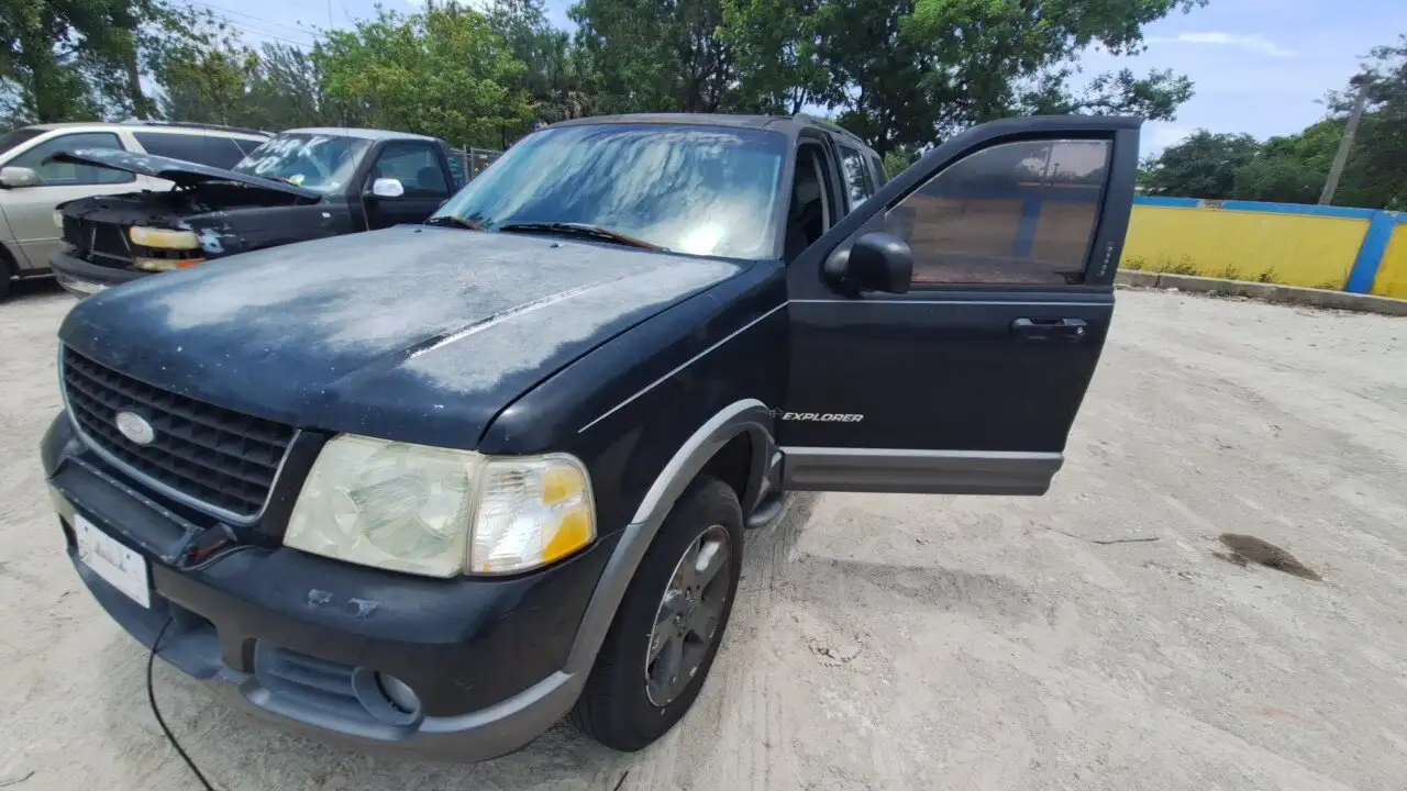 Photo of 2002 Ford Explorer