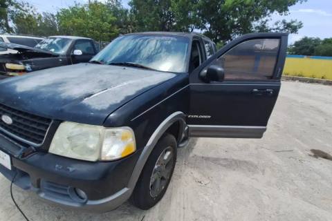 Photo of 2002 Ford Explorer