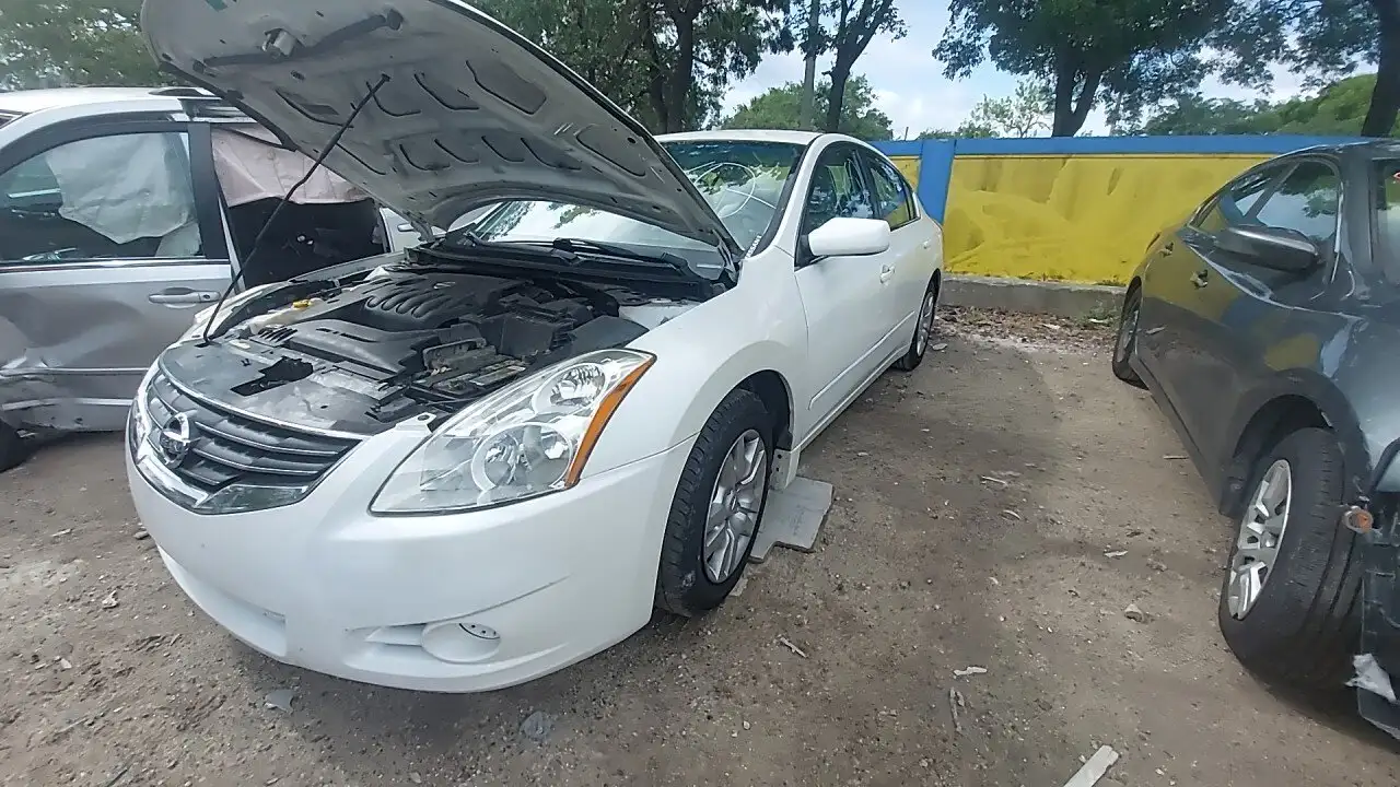 Photo of 2011 Nissan Altima