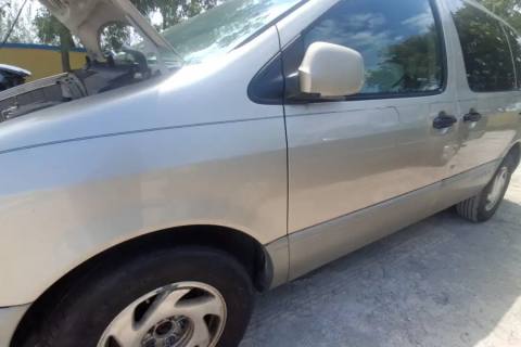Photo of 2001 Toyota Sienna