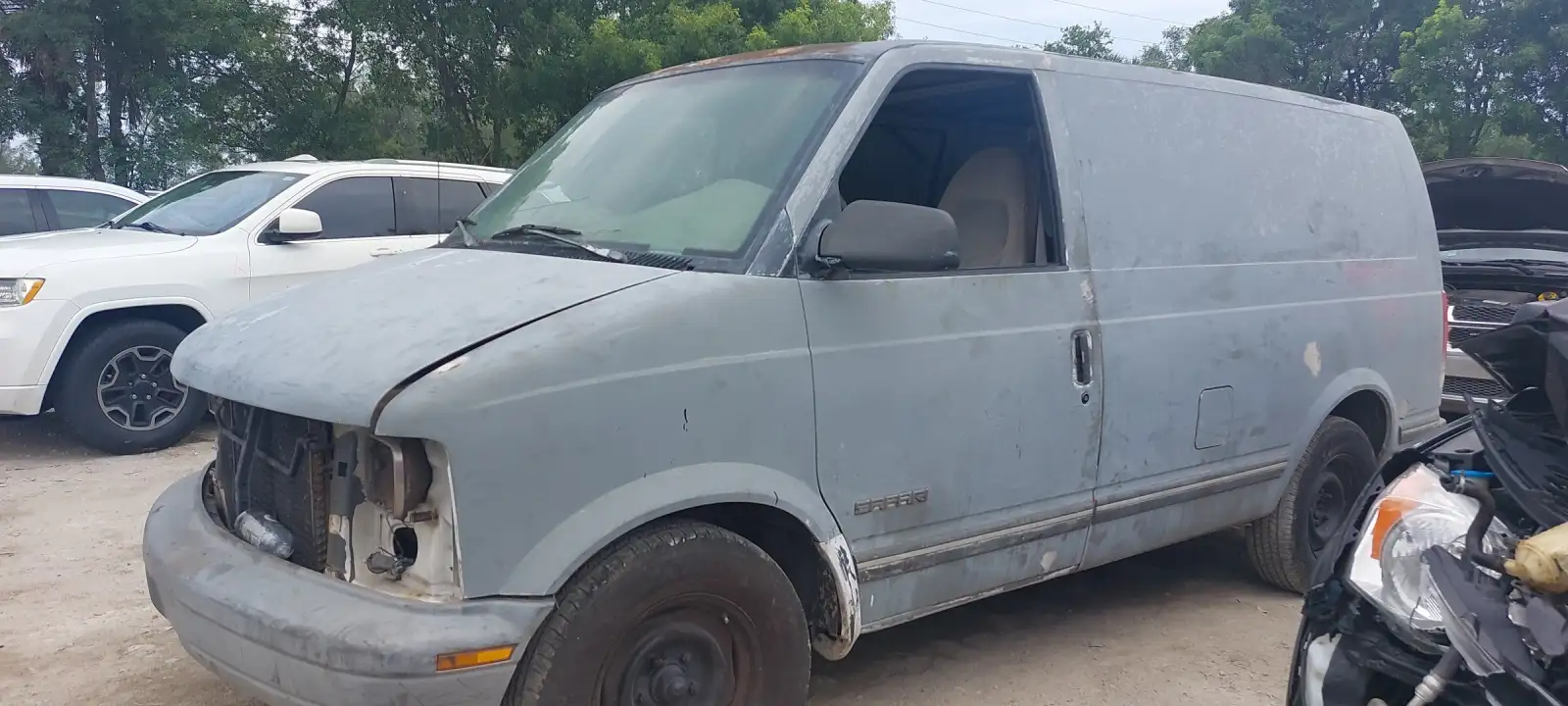 Photo of 1999 Gmc Safari