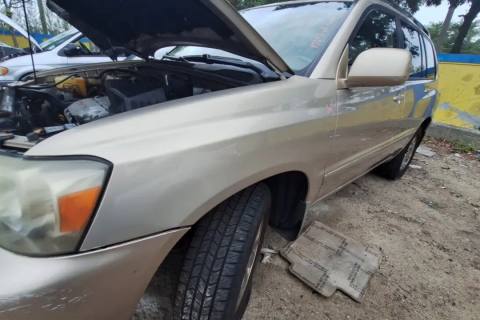 Photo of 2005 Toyota Highlander