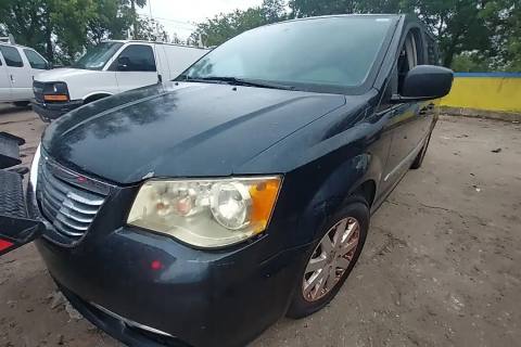 Photo of 2013 Chrysler Town & Country