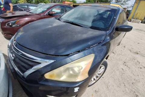 Photo of 2015 Nissan Altima