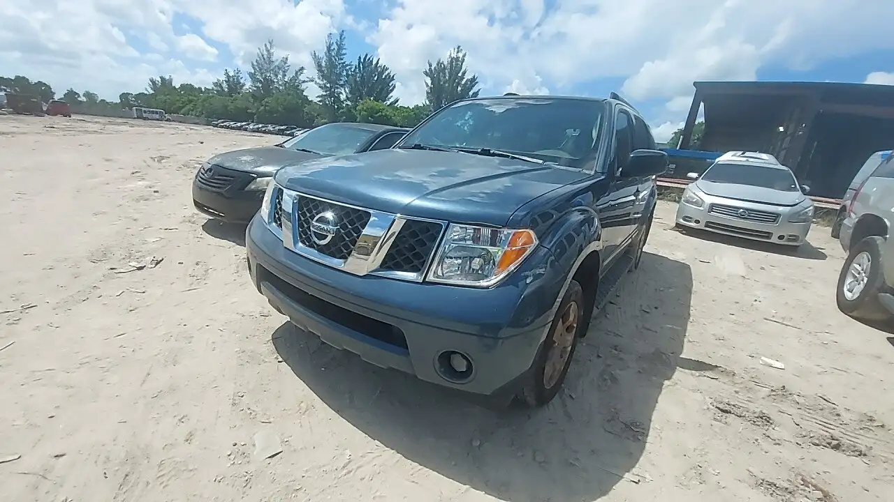 Photo of 2006 Nissan Pathfinder