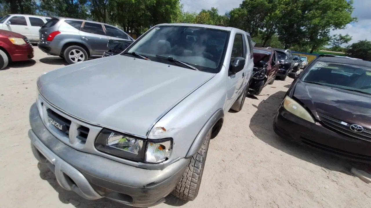 Photo of 2002 Isuzu Rodeo Sport