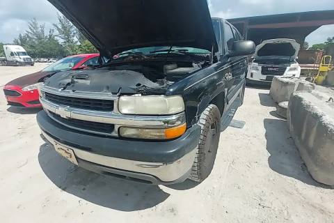 Photo of 2003 Chevrolet Tahoe