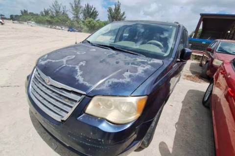 Photo of 2008 Chrysler Town & Country
