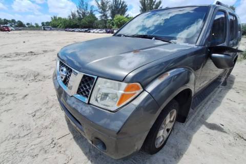 Photo of 2005 Nissan Pathfinder
